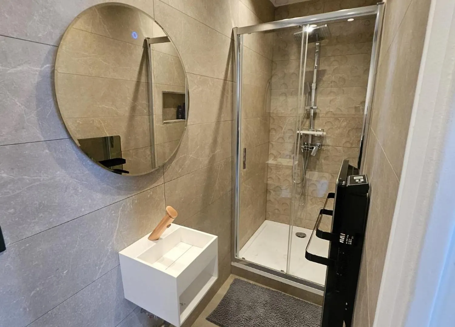 Luxury Appartment In 7Th District With Tour Eiffel View Paryż